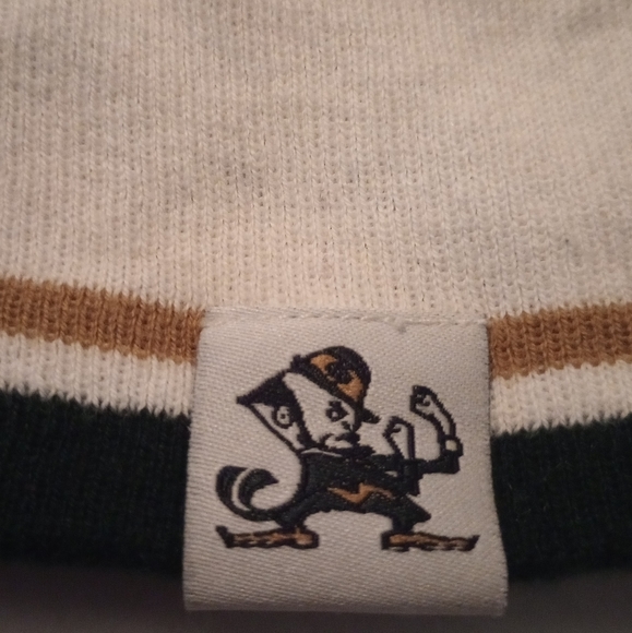 Reversible Notre Dame thin beanie. Hunter green on inside/white on out - Picture 4 of 10